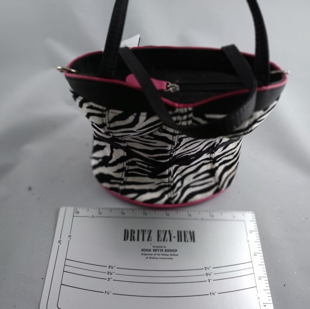 Bustier purse, handbag